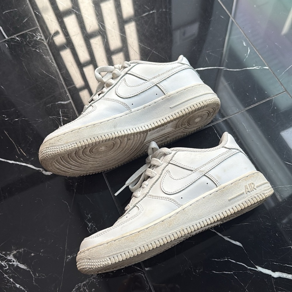 Nike Air White Boys Sz 4 Sneakers/Trainers - Picture 5 of 8